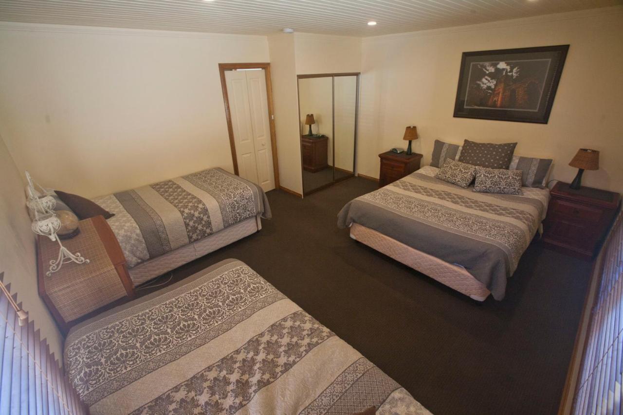 The Shingles Riverside Cottages New Norfolk Εξωτερικό φωτογραφία